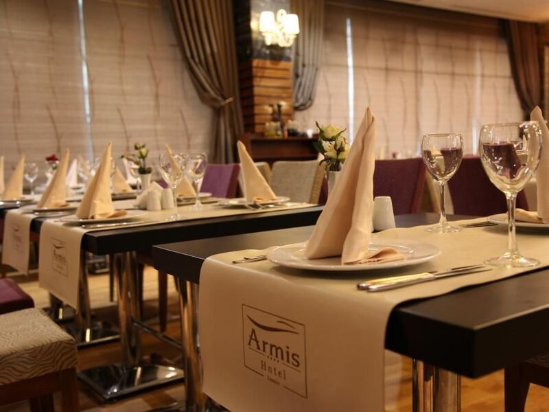 Armis Hotel