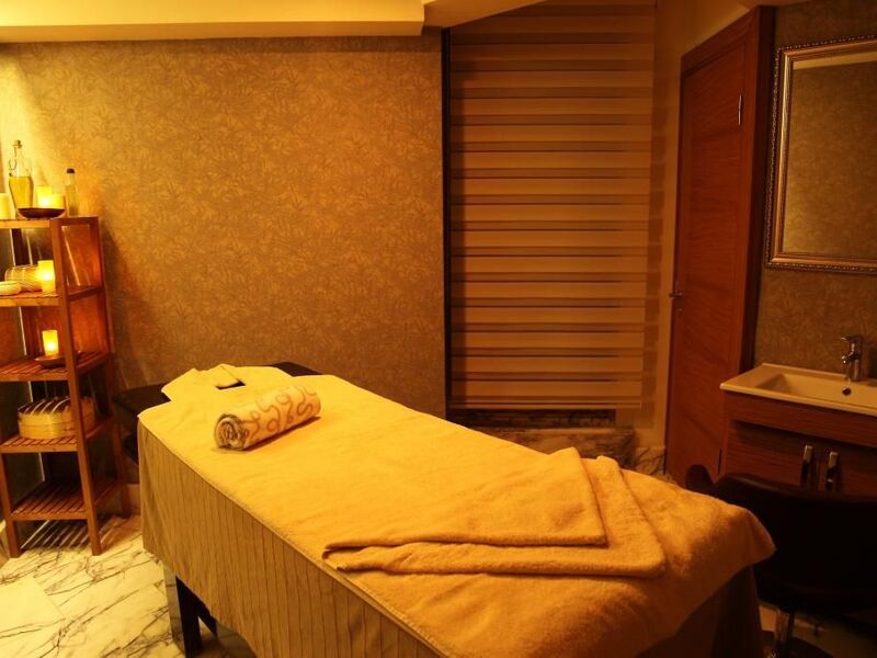 Armis Hotel