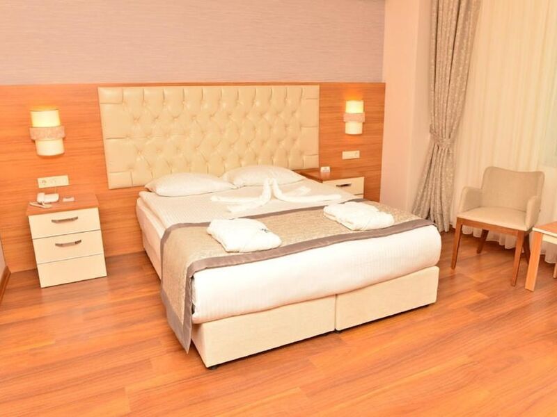 Parion Hotel