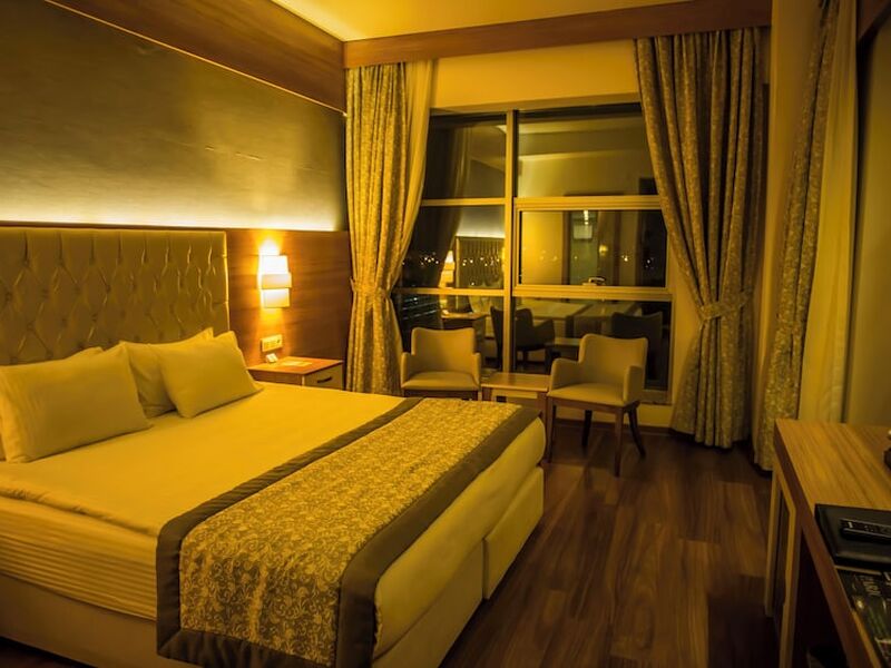 Parion Hotel