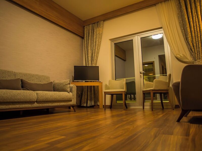 Parion Hotel