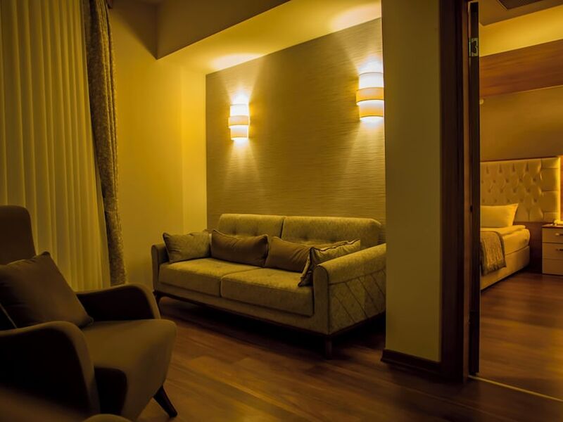 Parion Hotel