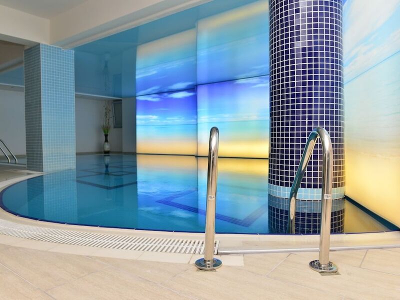 Parion Hotel