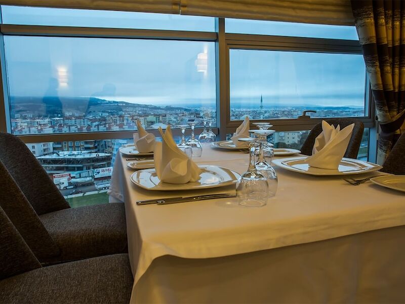 Parion Hotel