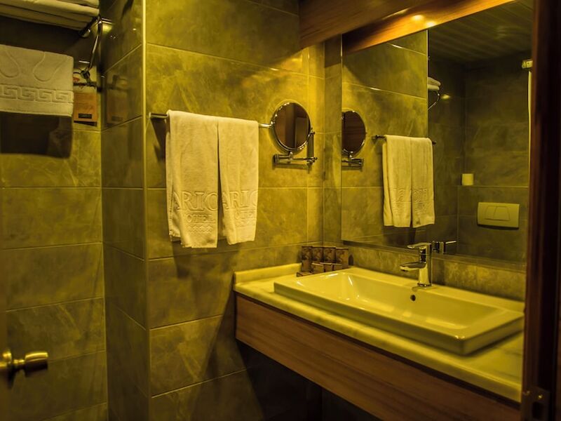 Parion Hotel