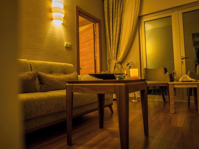 Parion Hotel