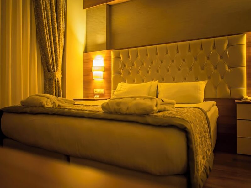 Parion Hotel