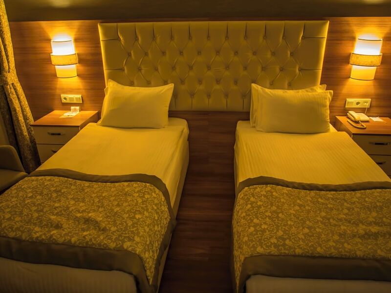 Parion Hotel