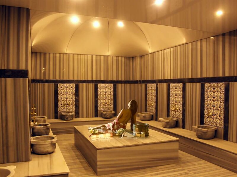 Parion Hotel