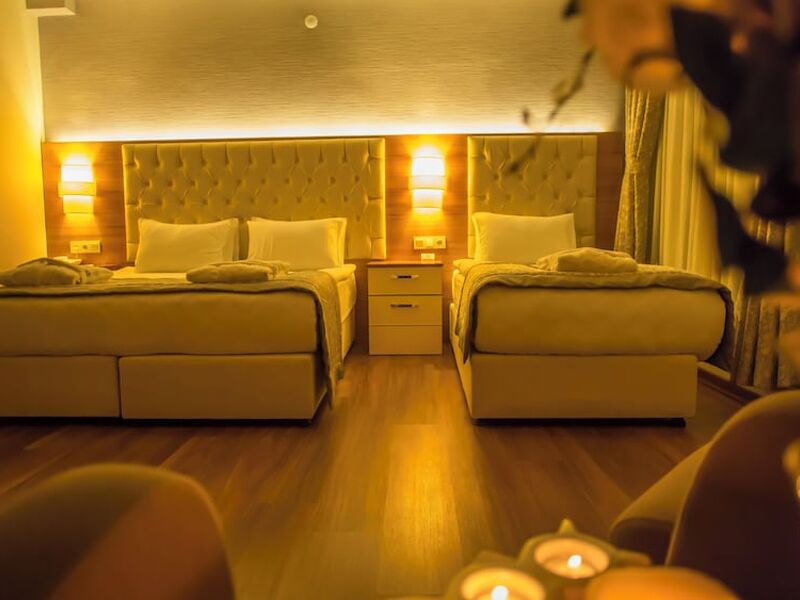 Parion Hotel