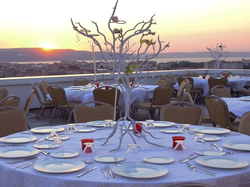 Parion Hotel