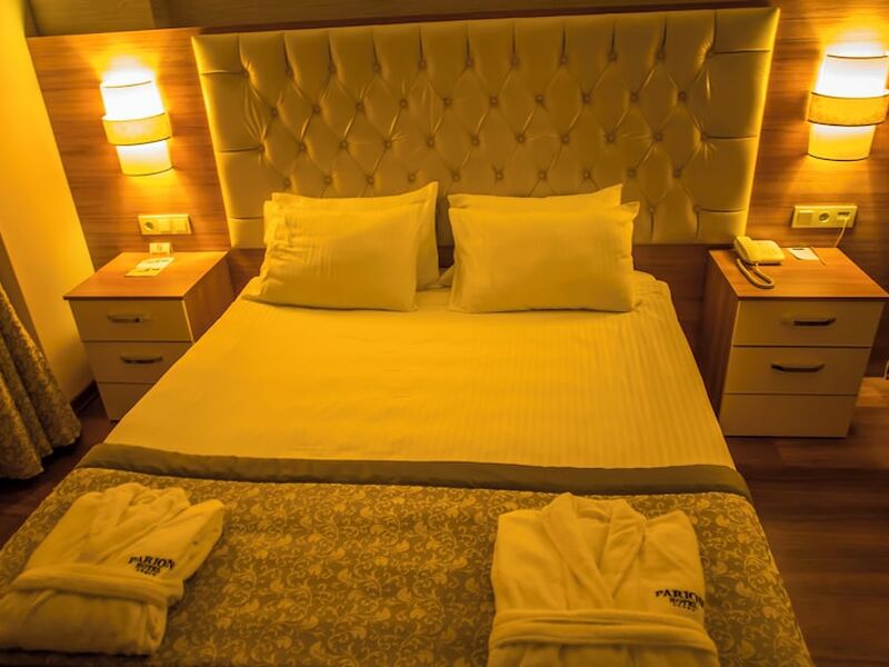 Parion Hotel