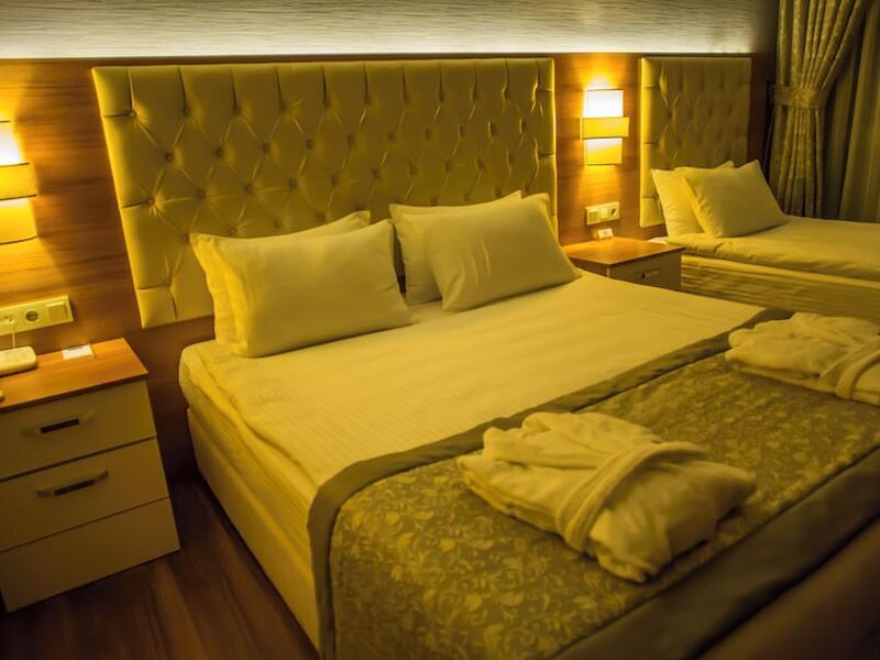 Parion Hotel