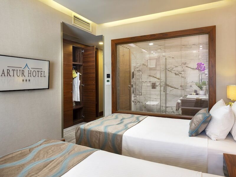 Artur Hotel