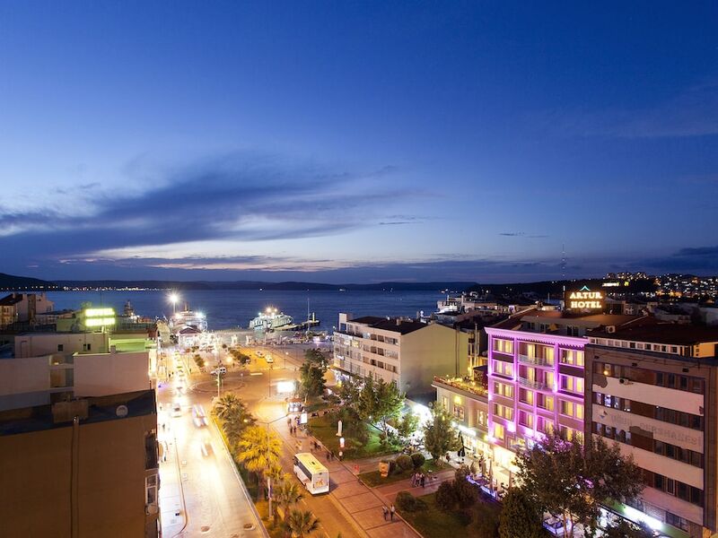 Artur Hotel