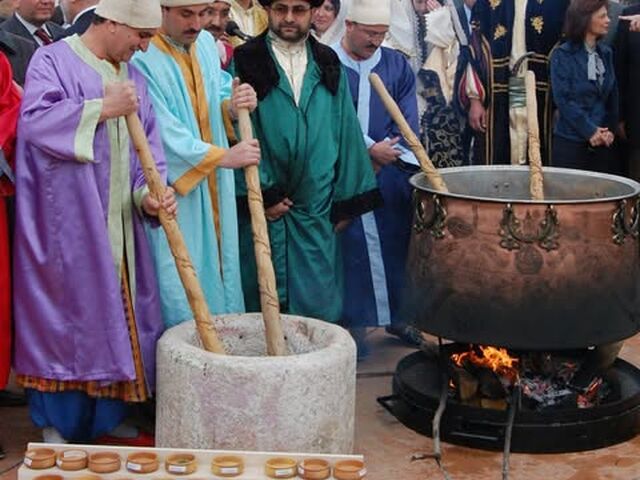 Manisa Mesir Macunu Festivali Turu