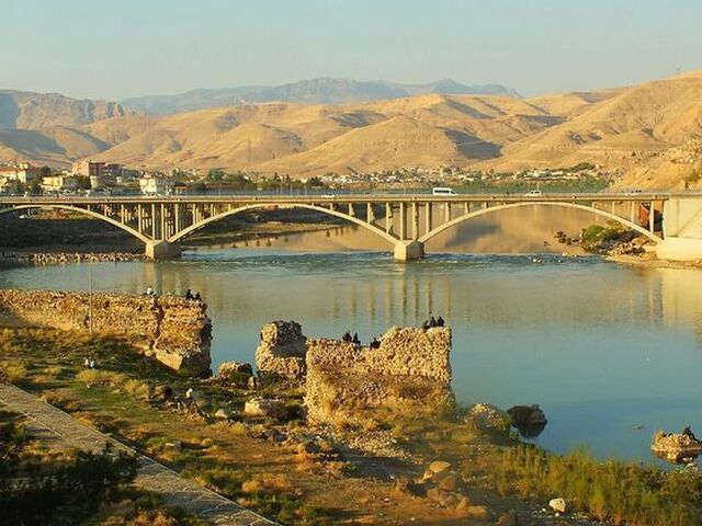 Uçaklı Hakkari Cizre Yüksekova Turu