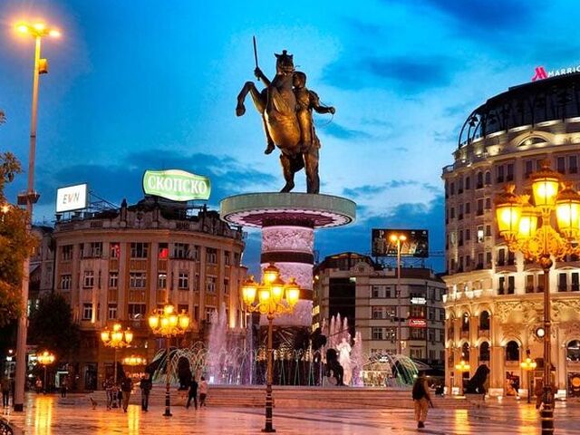 Uçaklı Vizesiz Kosovalı Büyük Balkan Turu İzmir`den Direkt Uçuş (7 Gece Konaklama)