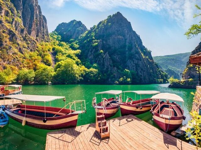 Uçaklı Vizesiz Kosovalı Büyük Balkan Turu İzmir`den Direkt Uçuş (7 Gece Konaklama)