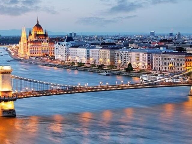 BUDAPEŞTE, VİYANA, PRAG, BRATİSLAVA TURU