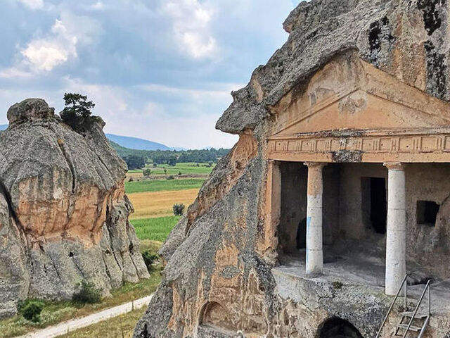 Afyon Ayazini Köyü Frig Vadisi Emre Gölü Turu